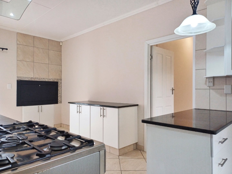3 Bedroom Property for Sale in Fraaiuitsig Western Cape